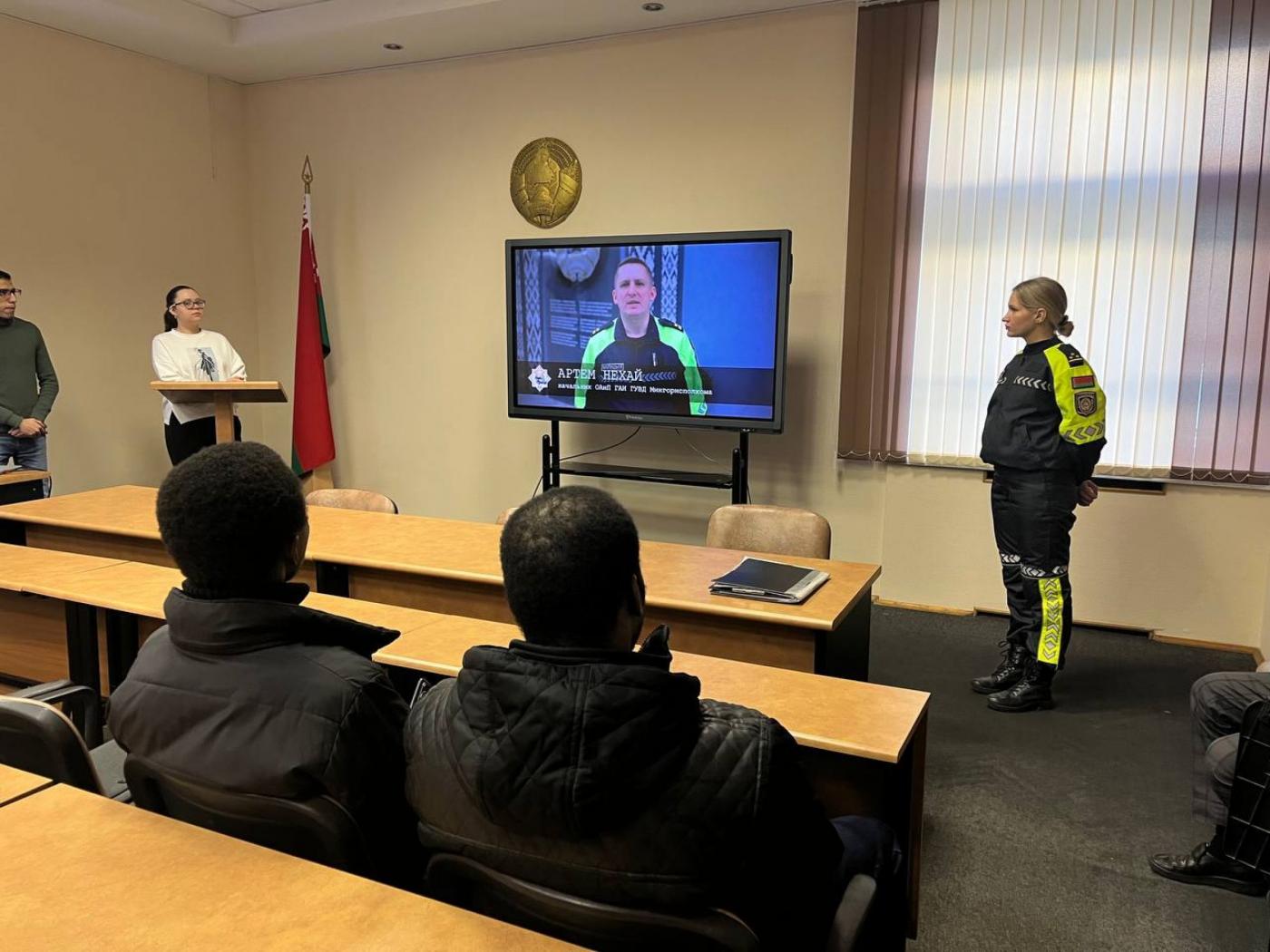 На ФМС в преддверии праздников прошла встреча с инспекторами ГАИ